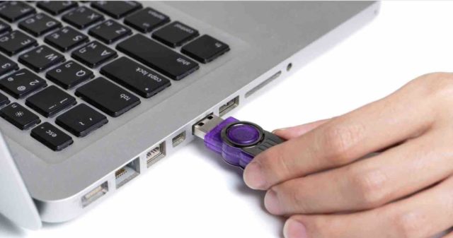 Dev Eject: nhanh chóng gỡ ổ USB an toàn