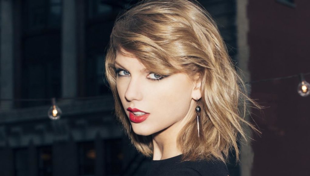 Taylor Swift cay đắng mua tên miền trang web khiêu dâm