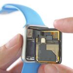 Bên trong Apple Watch - cỗ máy khổng lồ trong cái đồng hồ