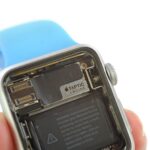 Bên trong Apple Watch - cỗ máy khổng lồ trong cái đồng hồ