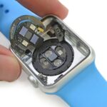 Bên trong Apple Watch - cỗ máy khổng lồ trong cái đồng hồ