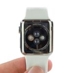 Bên trong Apple Watch - cỗ máy khổng lồ trong cái đồng hồ