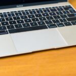 Trên tay nhanh MacBook Retina 12" vàng. Mỏng, nhẹ, đẹp, hoàn thiện cực tốt