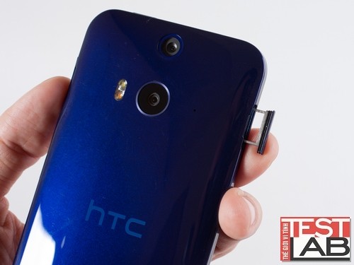 Hình ảnh HTC Butterfly 2 chống nước