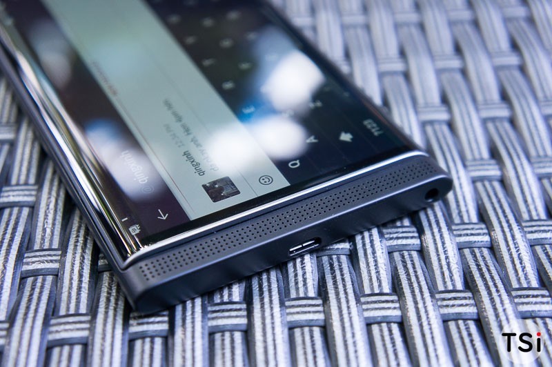 Ảnh BlackBerry Priv tại Sài Gòn: Smartphone chạy Android đầu tiên của "Dâu Đen"