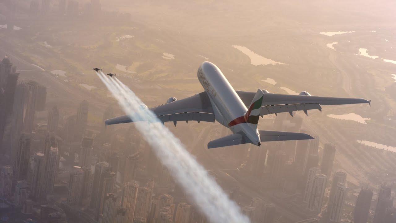 Video: Jetmen bay cùng Airbus A380 trên bầu trời Dubai