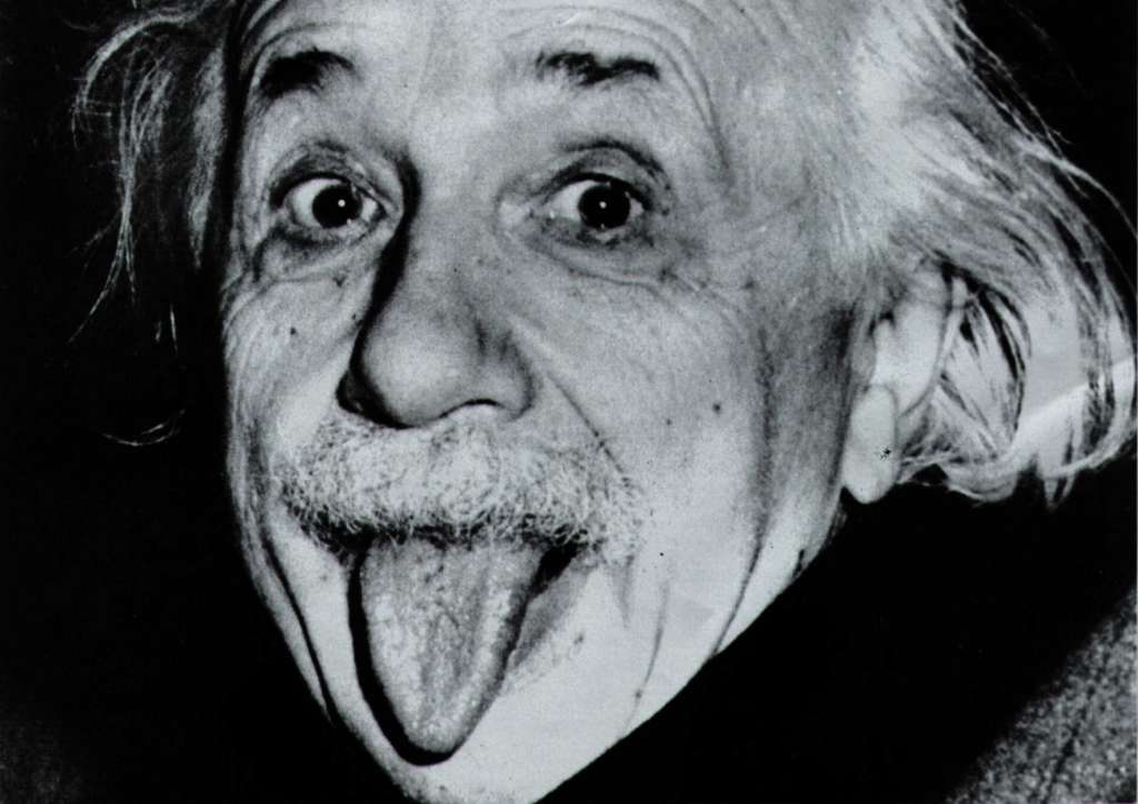 Chuyện ít ai biết về bức ảnh Albert Einstein thè lưỡi