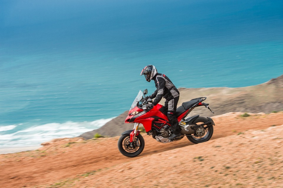 Ducati Multistrada 1200 chính thức ra mắt tại Việt Nam, có hai phiên bản giá 649 và 762 triệu đồng