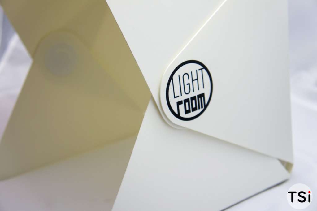 Hộp chụp sản phẩm nhỏ gọn Light Room