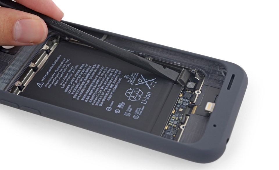 iFixit mở ốp lưng kèm pin iPhone 6 - Apple Smart Battery Case