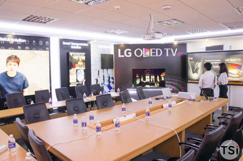 LG chính thức giới thiệu TV OLED 4K cao cấp tại Việt Nam