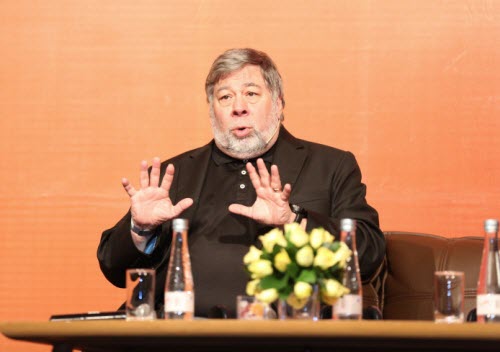 Steve Wozniak là đồng sáng lập Apple cùng với CEO tài ba Steve Jobs.