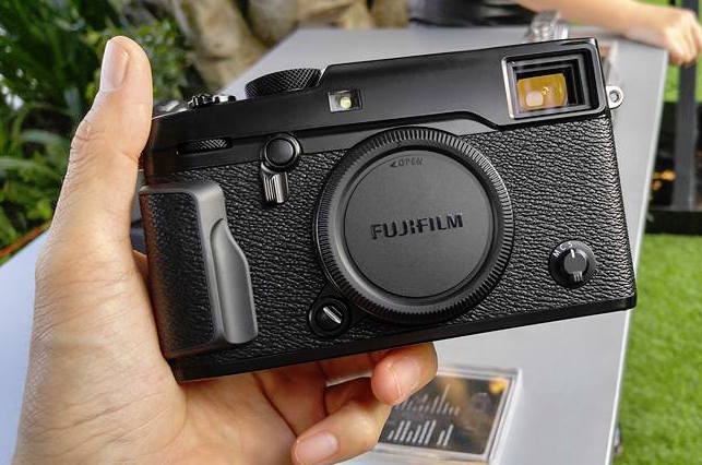 Chính thức: Fujifilm X-Pro2, X-E2s, X-70 và ống kính XF100-400mm có mặt tại Việt Nam từ 15/2