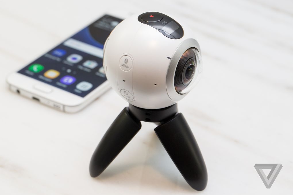 Samsung Gear 360 (Samsung Galaxy Unpacked 2016)