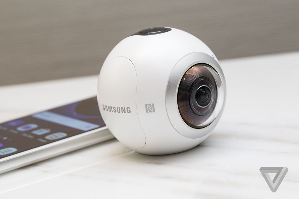 Samsung Gear 360 (Samsung Galaxy Unpacked 2016)