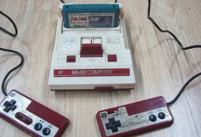 Pico Cassette: đưa smartphone thành máy game cầm tay cổ xưa