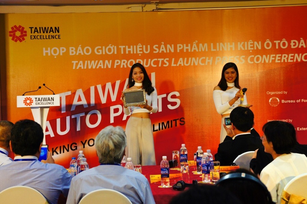 Đang diễn ra triển lãm Sài Gòn Autotech Show 2016