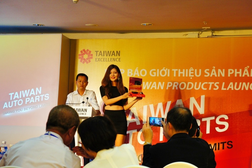 Đang diễn ra triển lãm Sài Gòn Autotech Show 2016