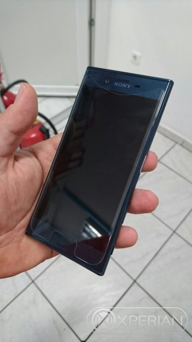 Xperia F8331 lộ ảnh thực tế: đèn LED đôi lạ mắt, hỗ trợ quay 4K