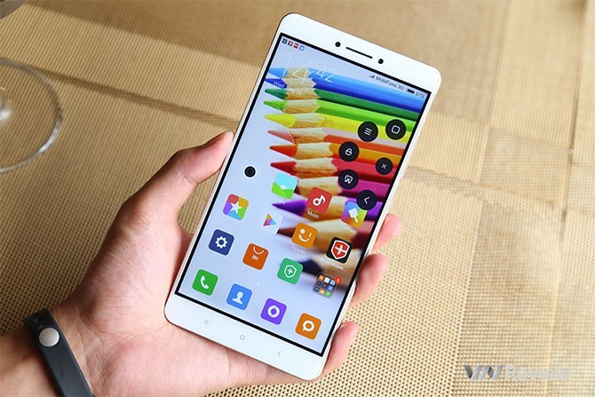 Xiaomi quá nôn nóng khi muốn tiến xa