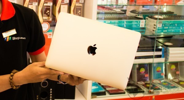 FPT Shop được phép nhập và Macbook chính hãng Apple