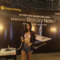 Thế Giới Di Động giới thiệu Galaxy Note7 trong khu hồ bơi