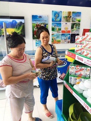 FPT Retail hợp tác Vinamilk, kiêm thêm bán sữa