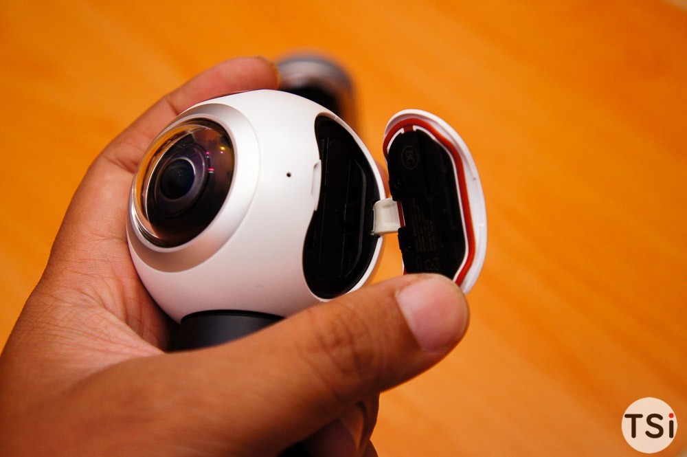 Samsung Gear 360 chính thức giá 7 triệu đồng, lên kệ từ 22/10