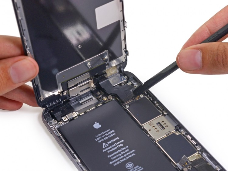 iPhone 6S bị lỗi tắt nguồn sẽ được Apple thay pin miễn phí