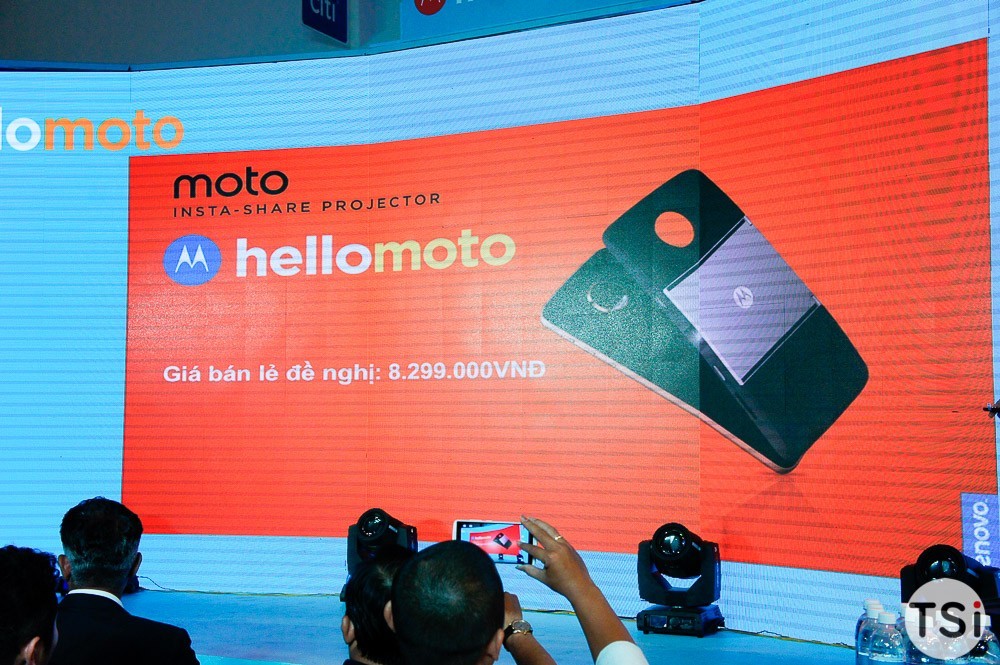 Moto Z, Z Play lên kệ giá 10 và 16 triệu đồng, có nắp lưng hoán đổi Moto Mods