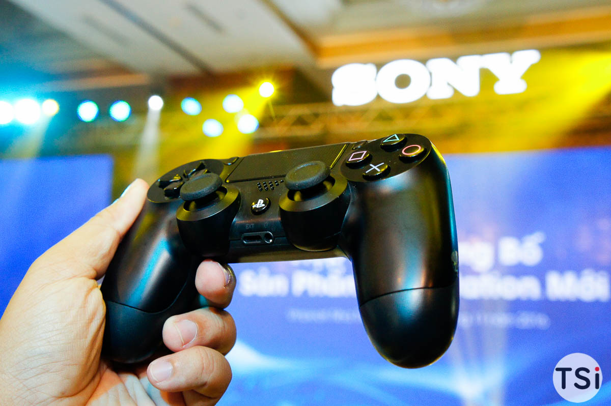 Sony chính thức tung PlayStation 4 tại Việt Nam, giá từ 9 triệu đồng