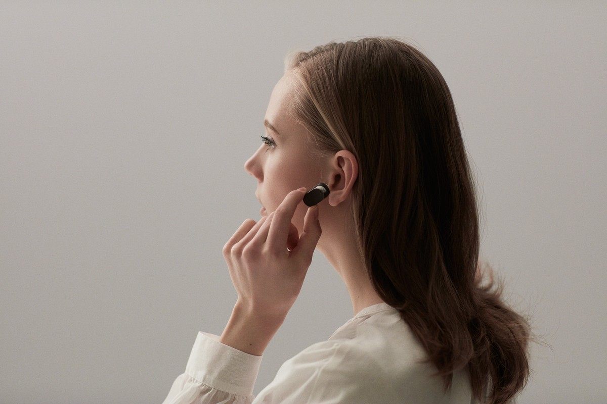 Tai nghe Xperia Ear sẽ bán ra ngày 13/12, giá 199 USD