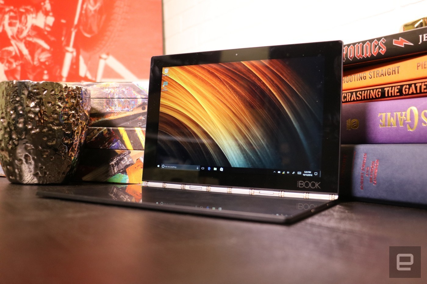 Lenovo thêm tùy chọn Chrome OS cho Yoga Book