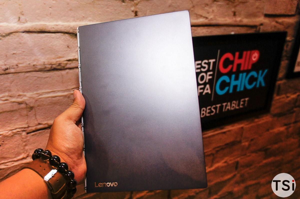 Lenovo ra mắt máy tính Yoga Book và smartphone PHAB2 Pro