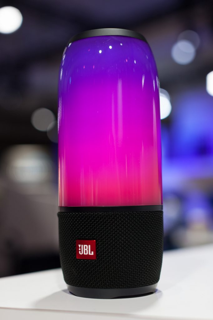 CES 2017: JBL ra mắt nhiều loa và phụ kiện âm thanh