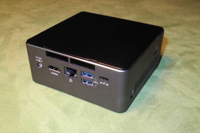 Intel NUC được nâng cấp với chip Kaby Lake và Thunderbolt 3