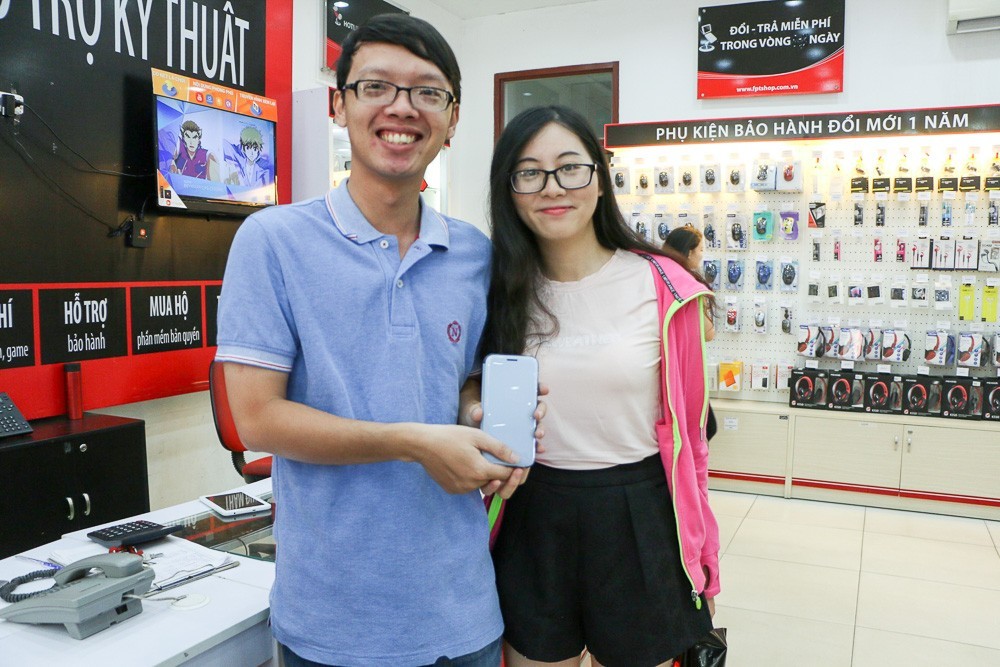 FPT Shop nhận hơn 6000 đơn đặt mua Galaxy A5 và A7 2017