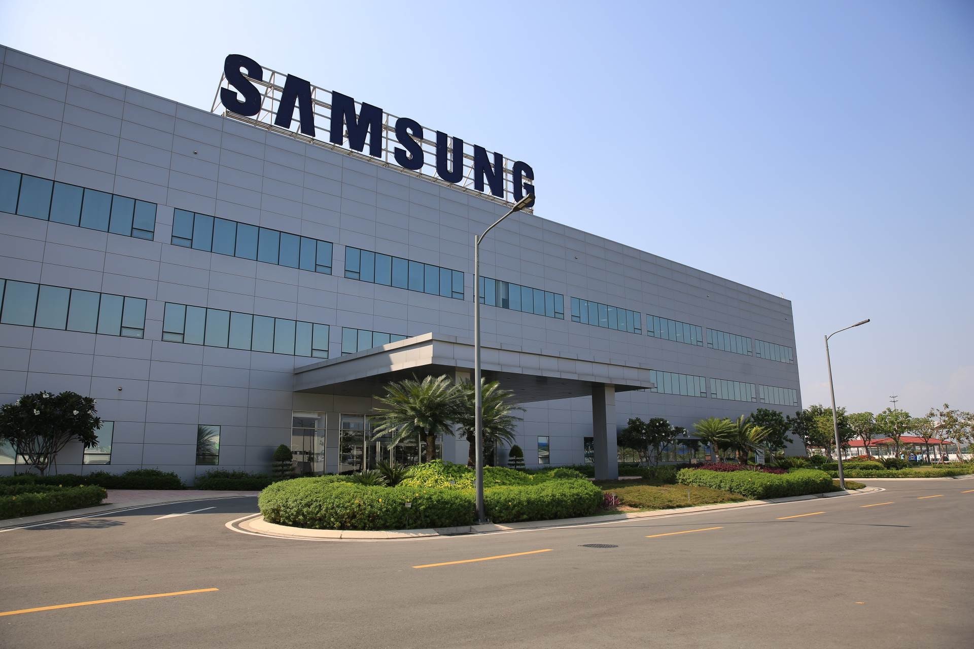 Tham quan nhà máy Samsung SEHC tại Quận 9, TP.HCM