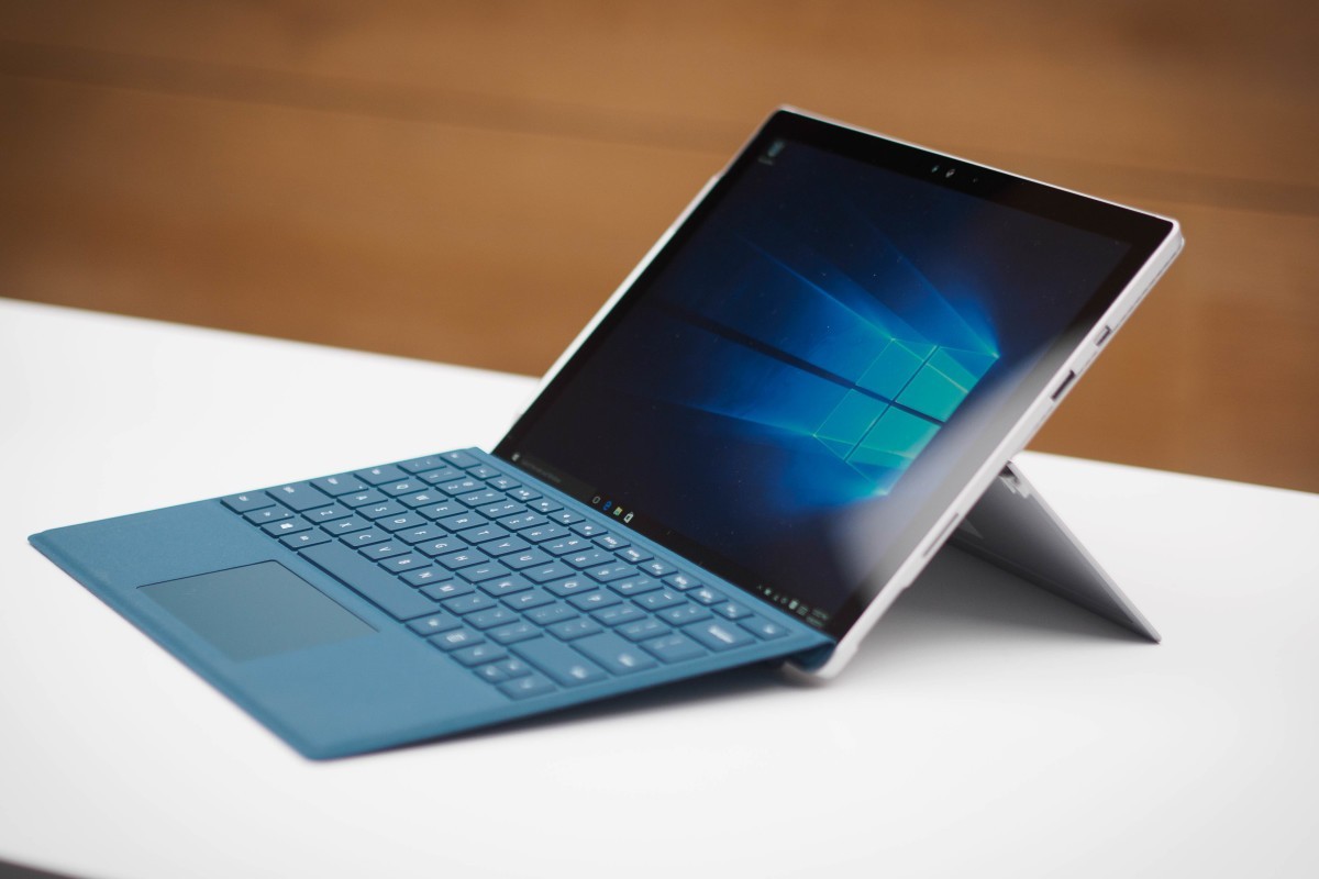 Những tin đồn đầu tiên về chiếc máy tính bảng Surface Pro 5