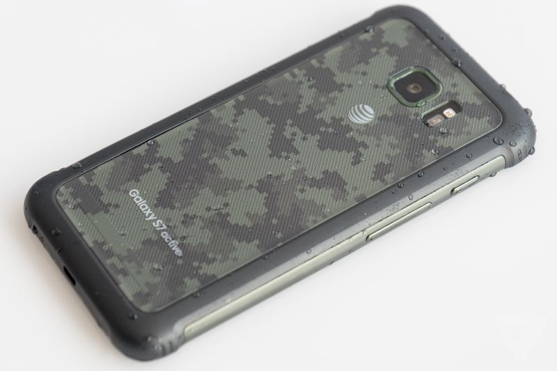 Lộ diện Samsung Galaxy S8 Active, mặt trước như LG G6