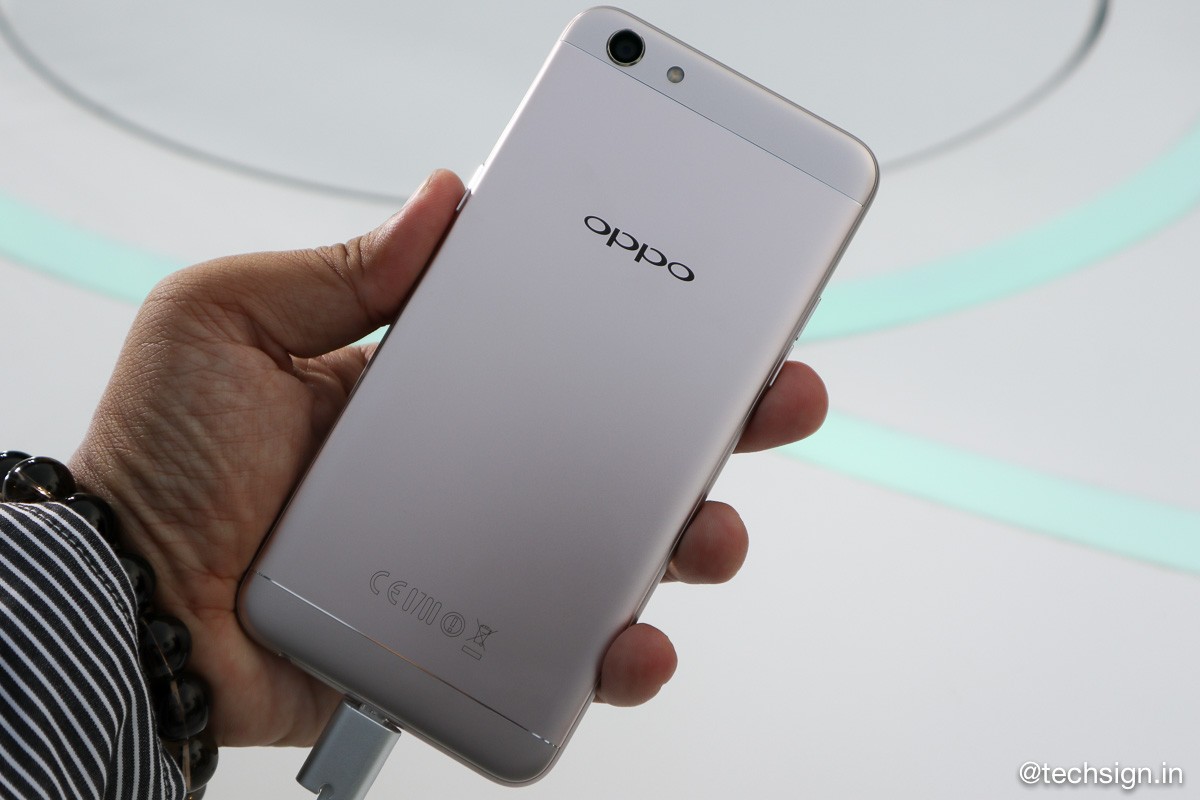 Oppo F3 với camera kép selfie góc rộng ra mắt, giá 7,5 triệu đồng