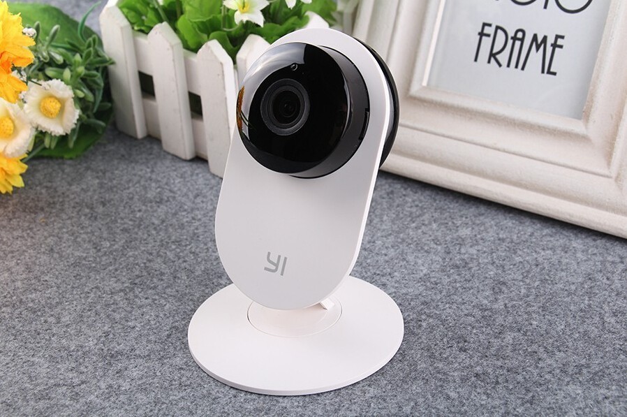 FPT cảnh báo dùng camera "lạ" có thể gây nghẽn Internet