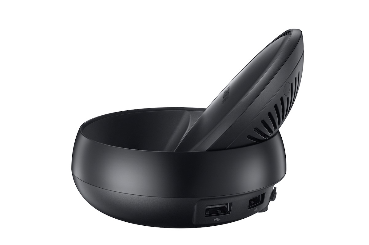 Samsung DeX lên kệ với giá 2,7 triệu đồng, bán từ 3/6