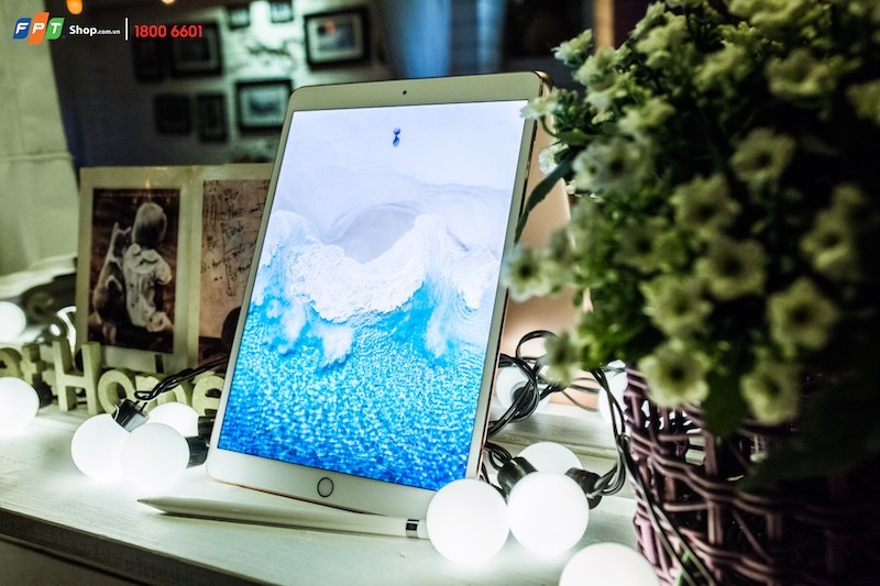 FPT Shop lên kệ iPad Pro 10,5 inch 2017, giá từ 16,99 triệu