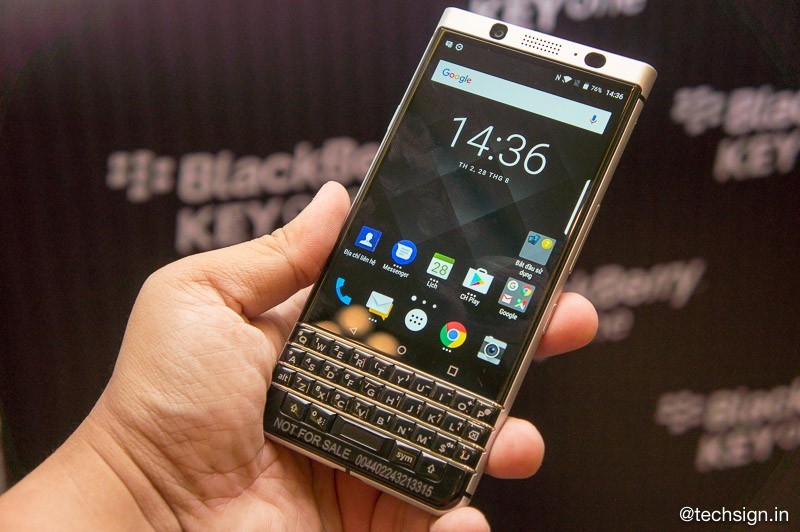 BlackBerry KEYone chính thức ra mắt, giá 15 triệu, đặt trước tặng pin dự phòng