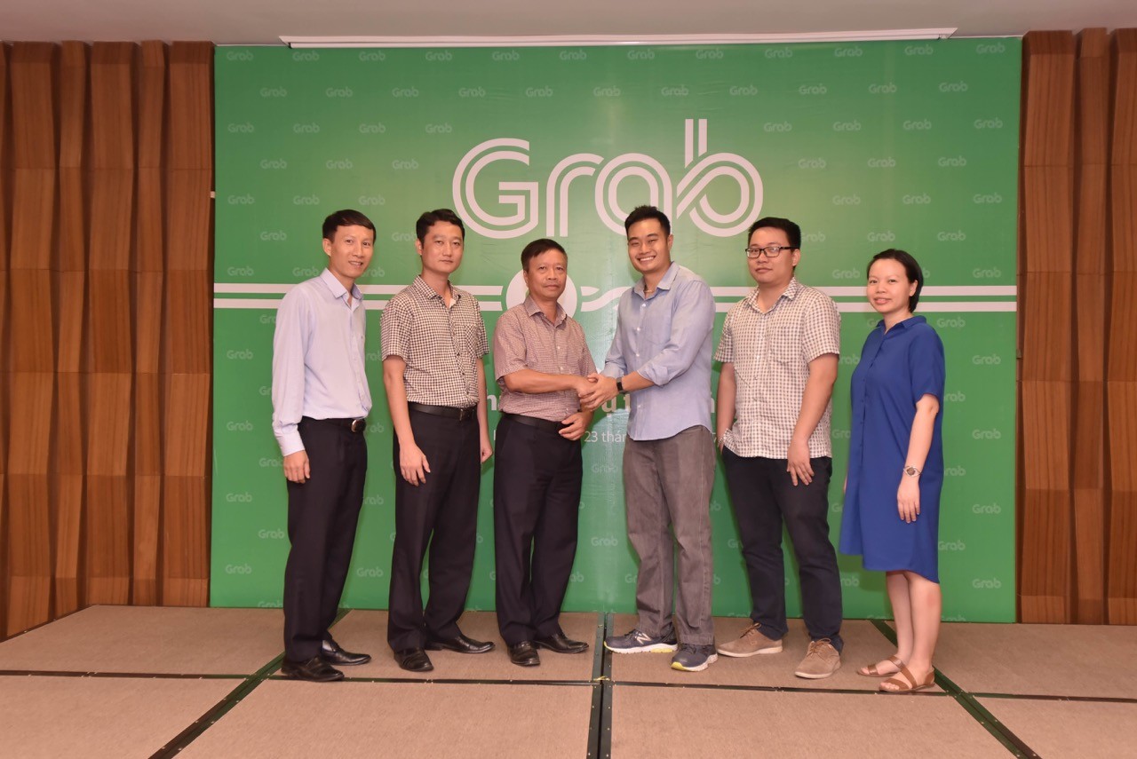 Grab triển khai dịch vụ GrabCar và GrabTaxi tại Quảng Ninh