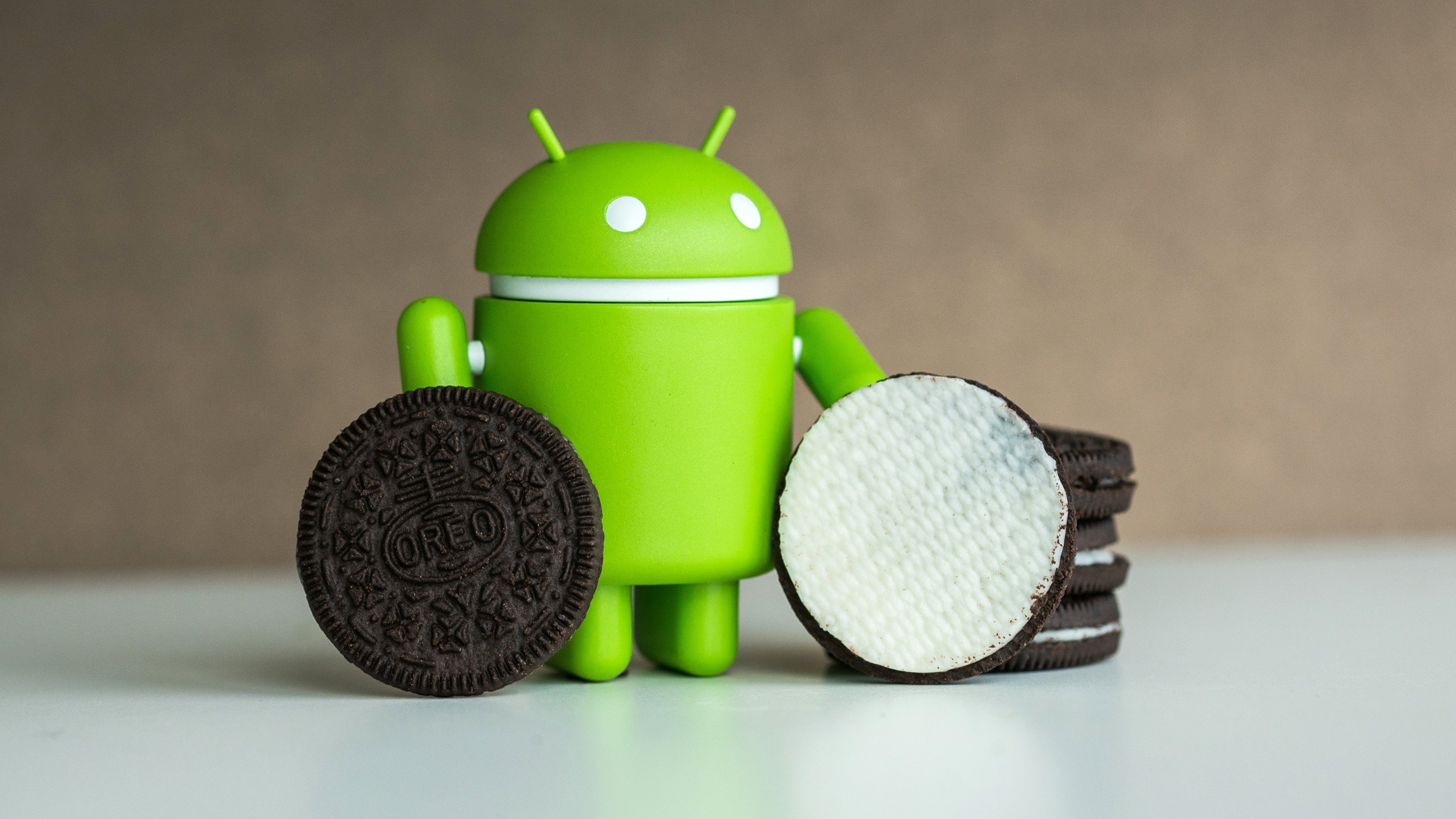 iOS 11 vs. Android Oreo: Hiện cái nào đang ngon hơn?