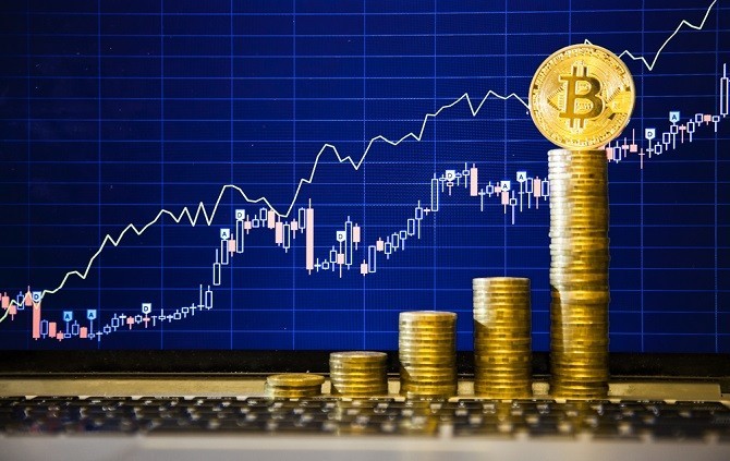 Giá Bitcoin tụt thê thảm sau khi chạm mốc 5000 USD