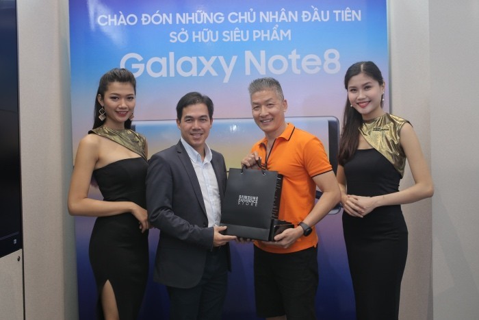 Galaxy Note8 tạo kỷ lục doanh số dòng sản phẩm cao cấp