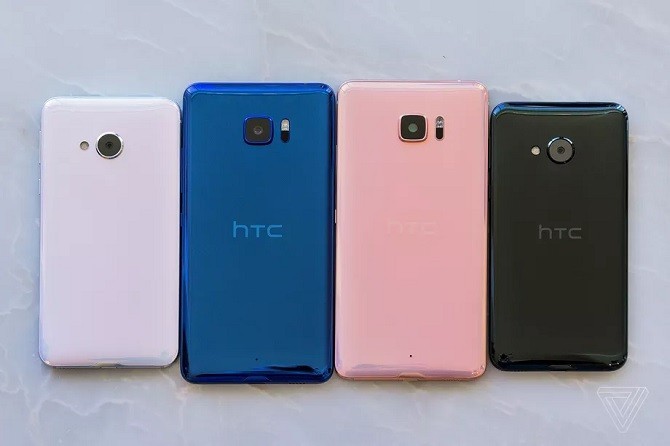 HTC tạm ngừng giao dịch cổ phiếu, chuẩn bị cho một "thông báo lớn"?